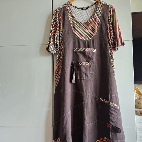 Multicolored  Linen Dress with Huge Buttons - Picture 2 of 15
